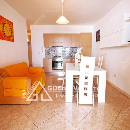 Gd Case - Casa Girasole Con Terrazza - شقة